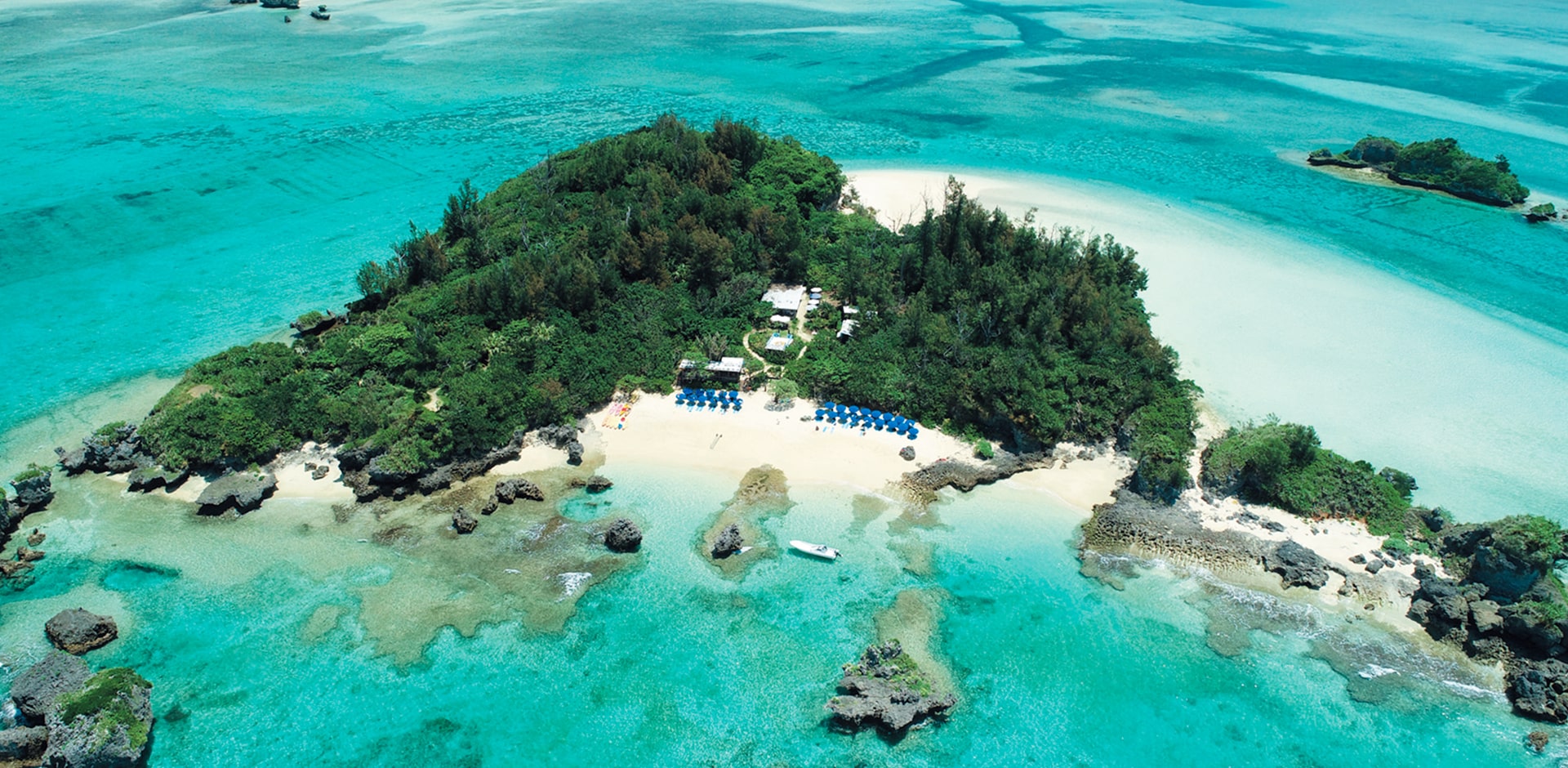 公式】ザ・ムーンビーチ ミュージアムリゾート｜沖縄の自然にいちばん