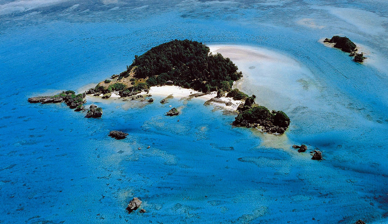 ヨウ島の海