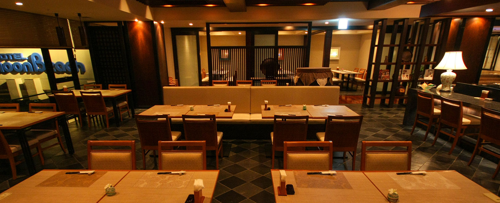 夕食の様子